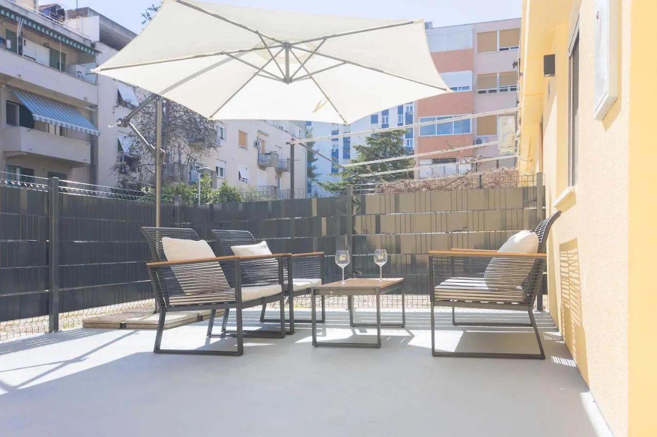 Nada Apartment Split
