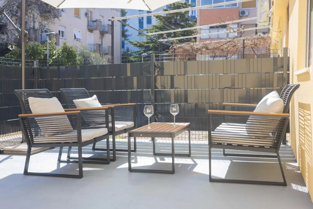 Nada Apartment Split