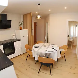 Nikolina Appartement
